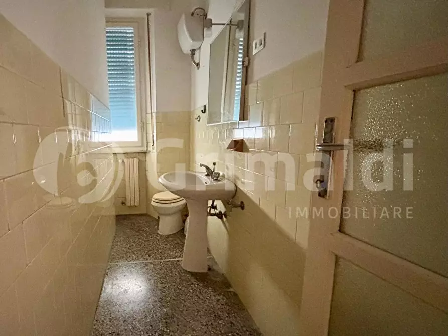Immagine 10 di Appartamento in vendita  in Viale mameli a Livorno