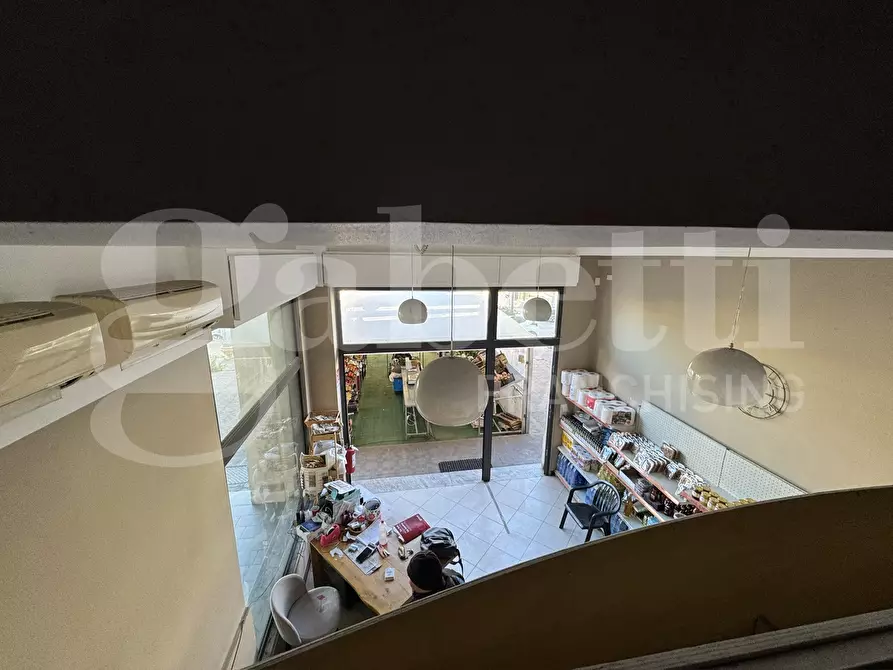 Immagine 12 di Negozio in vendita  in Via nazionale, 320 a Rometta