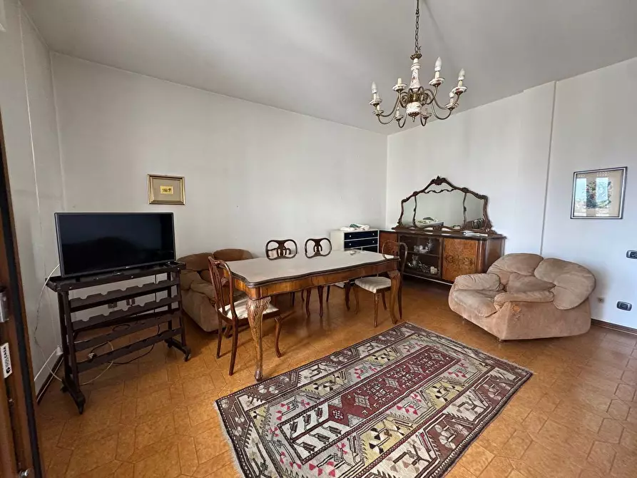 Immagine 5 di Appartamento in vendita  in Via dei Politi, 3 a Recanati