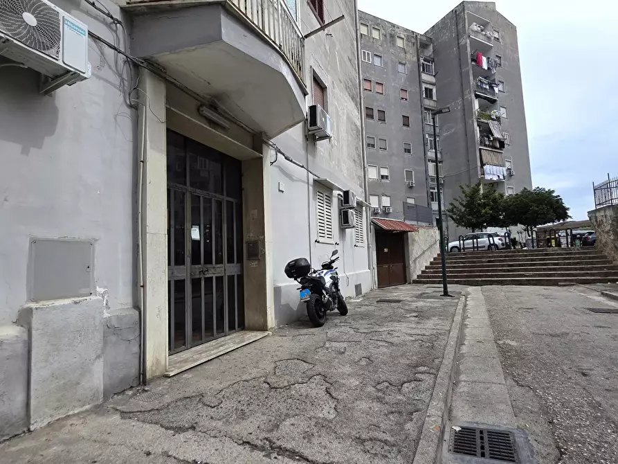 Immagine 5 di Appartamento in vendita  in Via Maiori, 7 a Napoli