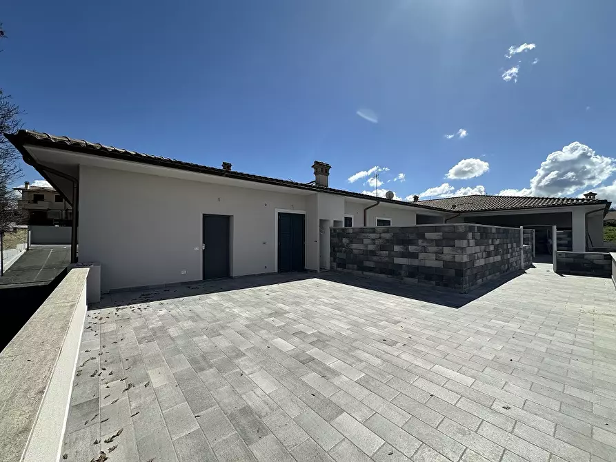 Immagine 2 di Terratetto in vendita  in Via DEI PLATANI, 00 a Manziana