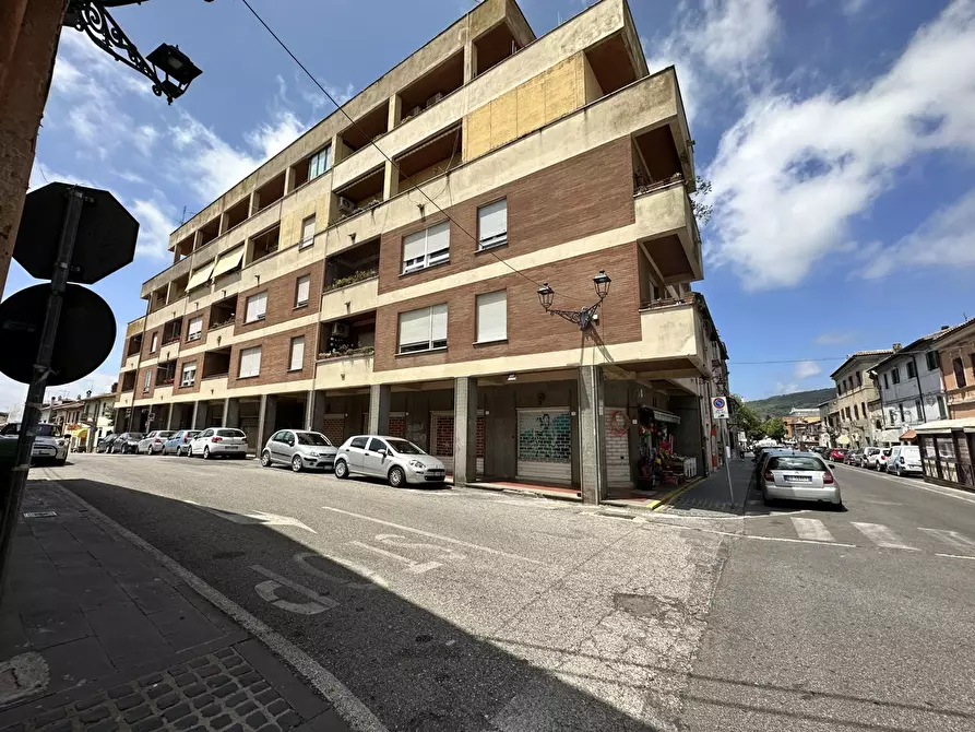 negozio in vendita a Manziana