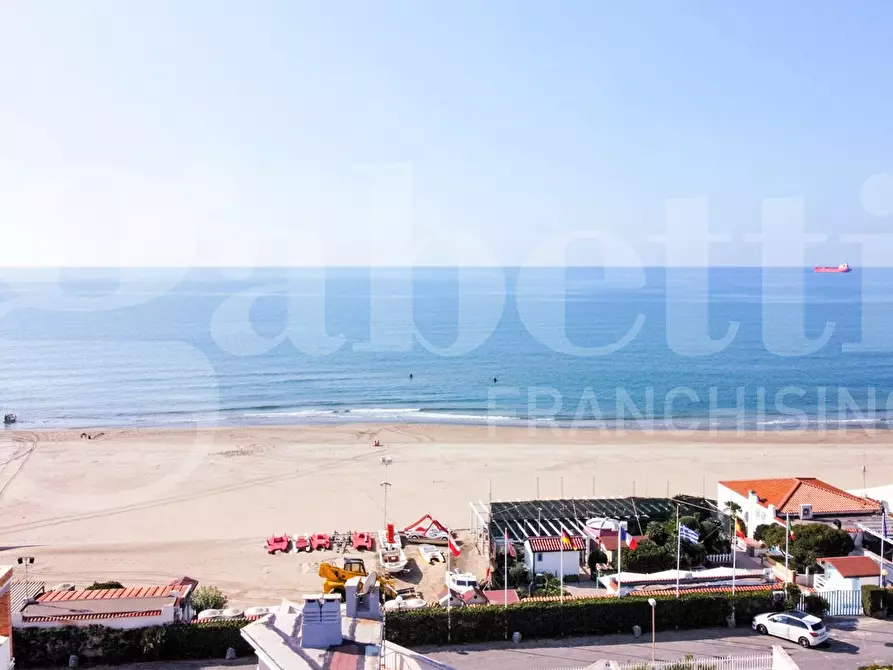 Immagine 15 di Villa in vendita  in Via dei cavalli marini VISTA MARE, 108 a Ardea