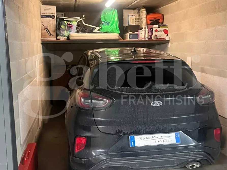 Immagine 2 di Box auto in vendita  in Viale De AndrÃ¨ a Grugliasco