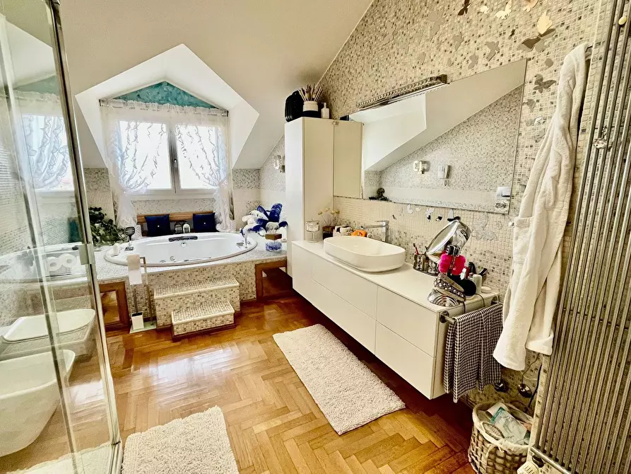 Immagine 17 di Appartamento in vendita  in Viale marche, 101 a Milano