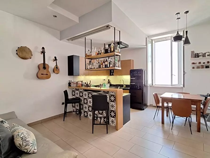 Immagine 8 di Appartamento in vendita  in Vico Castrucci a Napoli