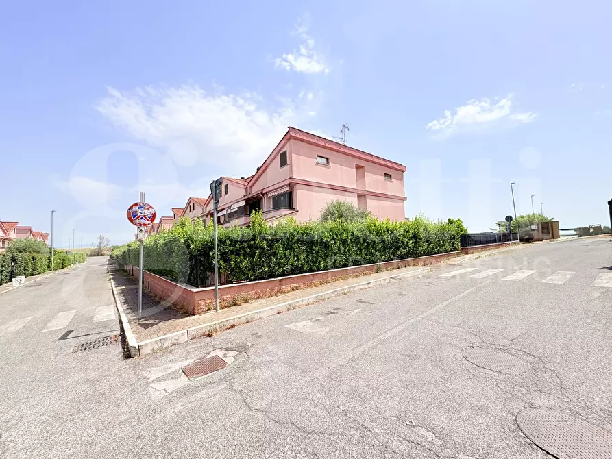 Immagine 2 di Villetta a schiera in vendita  in Via San Domenico, 1 a Colleferro