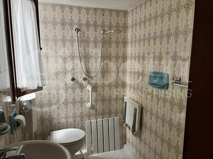Immagine 20 di Palazzo in vendita  in Via CATULLO, 3 a Grottaglie
