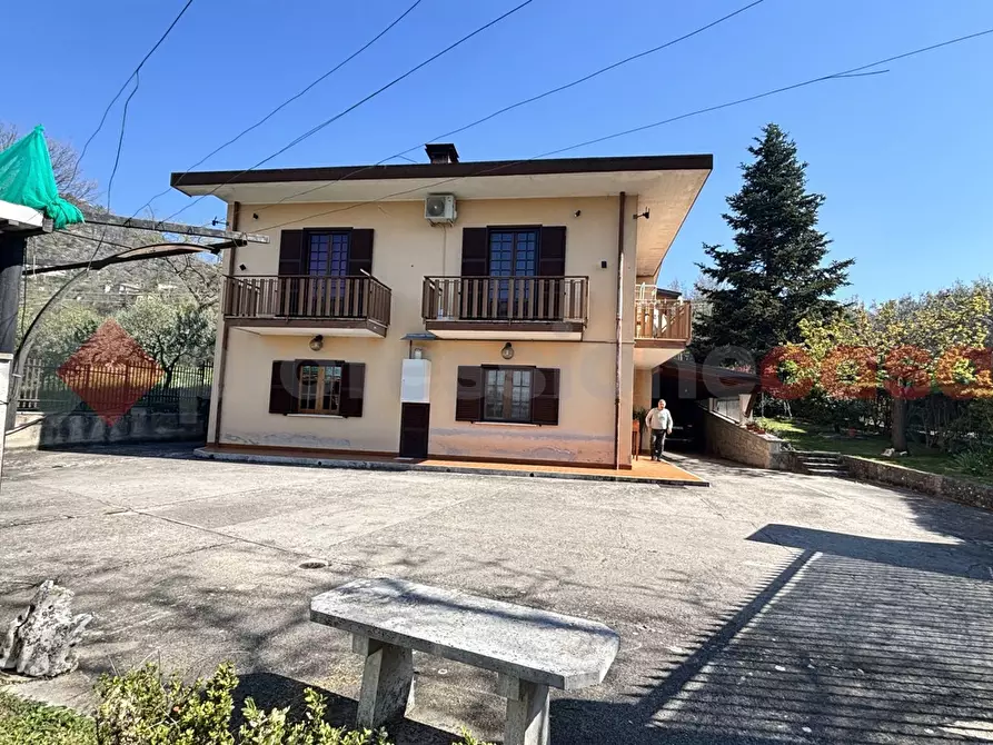Immagine 5 di Casa bifamiliare in vendita  in Strada VICINALE VALLE D'UOVO, 7 a Fumone