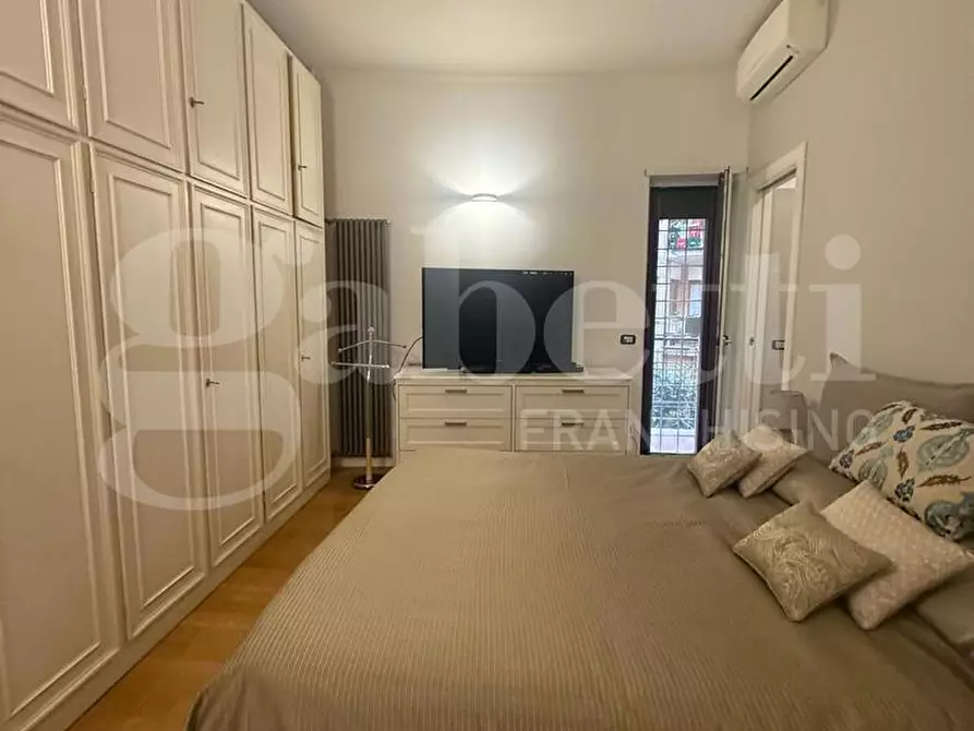 Immagine 15 di Appartamento in vendita  in Via Antonio De Viti De Marco a Roma