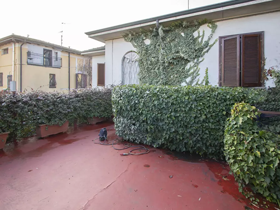 Immagine 35 di Villa in vendita  in Viale de Gasperi, 21 a Treviglio