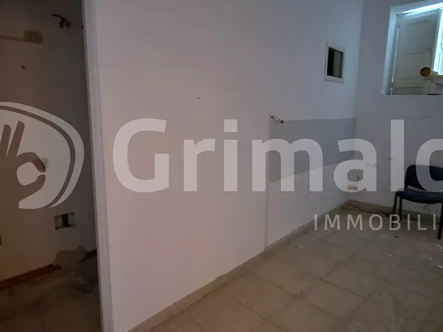 Immagine 4 di Attività commerciale in vendita  in Via Principe di Piemonte a Sortino