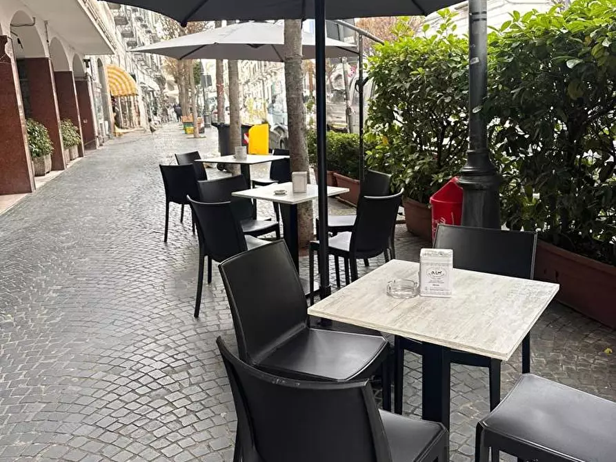 Immagine 2 di Bar / Ristorante in vendita  in Corso Umberto I, 93 a Torre Annunziata