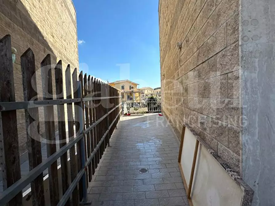 Immagine 8 di Appartamento in vendita  in Via taglio delle cinque miglia, 138 a Nettuno