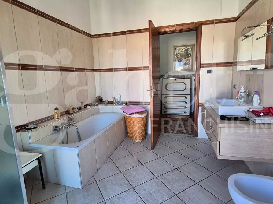 Immagine 35 di Appartamento in vendita  in Corso Umberto I, 68 a Torre Annunziata