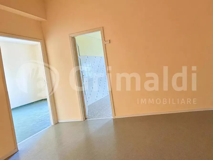 Immagine 14 di Appartamento in vendita  in Viale mameli a Livorno
