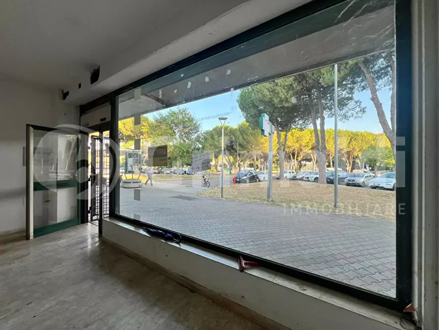 Immagine 3 di Negozio in affitto  in Via aldo moro a Corciano