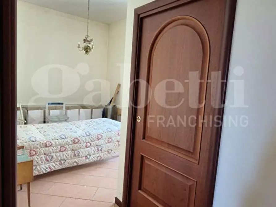 Immagine 30 di Appartamento in vendita  in Via Vittorio Veneto, 339 a Torre Annunziata