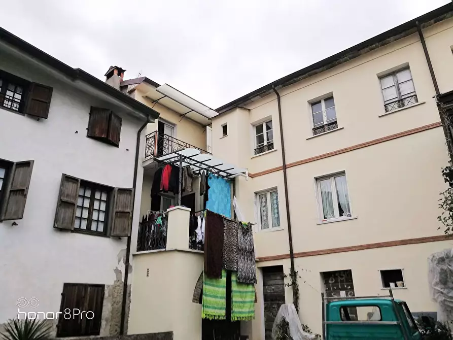 Immagine 1 di Appartamento in vendita  in Via Bassa Tambura a Massa