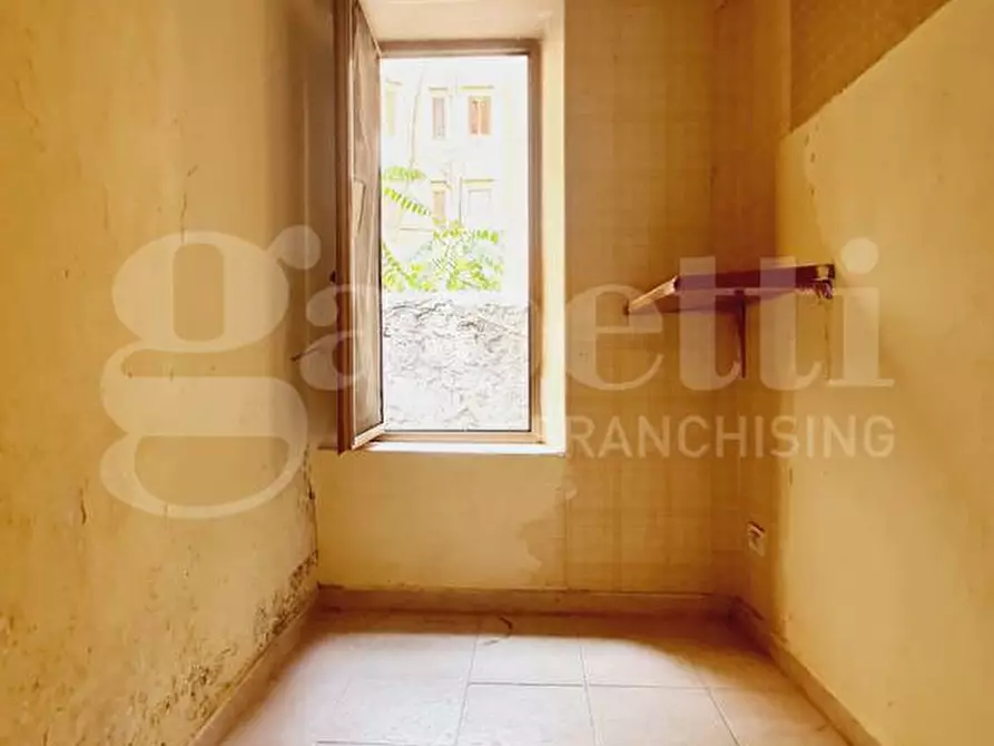 Immagine 2 di Appartamento in vendita  in Via del Vespro a Palermo