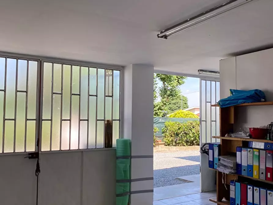 Immagine 40 di Palazzo in vendita  in Via Pinerolo Susa, 94 a Sangano