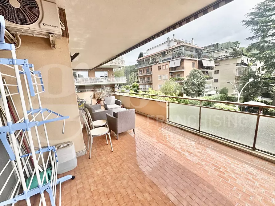 Immagine 25 di Appartamento in vendita  in Via Montemignaio a Roma