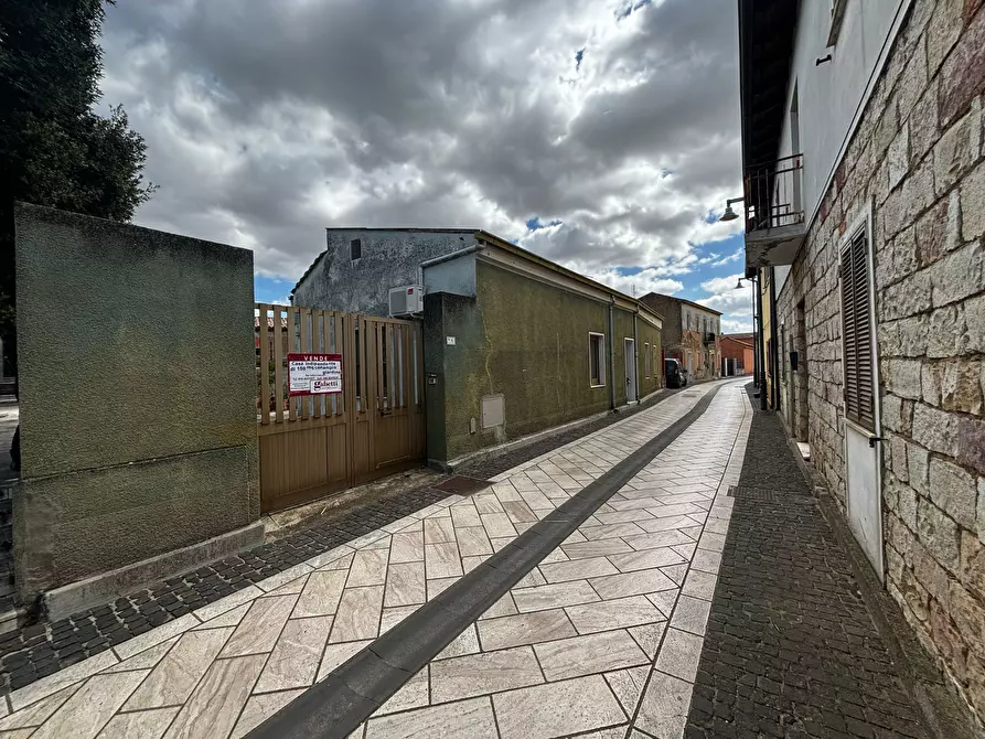 Immagine 1 di Casa indipendente in vendita  in Via Salvo D'Acquisto, 12 a Vallermosa