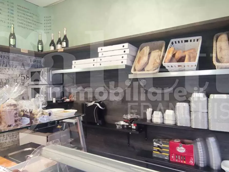 Immagine 20 di Bar / Ristorante in vendita  in Via Antonio Silvani, 37/39 a Roma