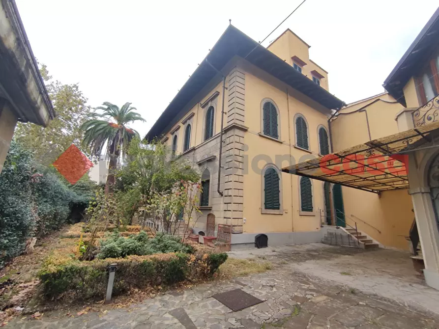 Immagine 1 di Villa in vendita  in Viale Volta a Firenze