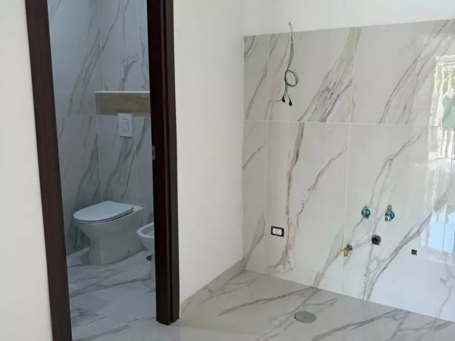 Immagine 5 di Ufficio in affitto  in Via Nazionale, 999 a Torre Del Greco