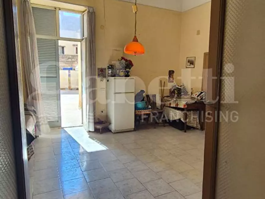 Immagine 11 di Appartamento in vendita  in Piazza Ernesto Cesaro, 13 a Torre Annunziata