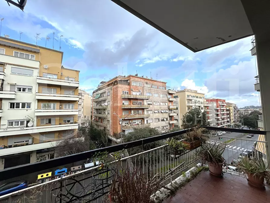 Immagine 15 di Appartamento in vendita  in Via Baldo degli Ubaldi, 112 a Roma
