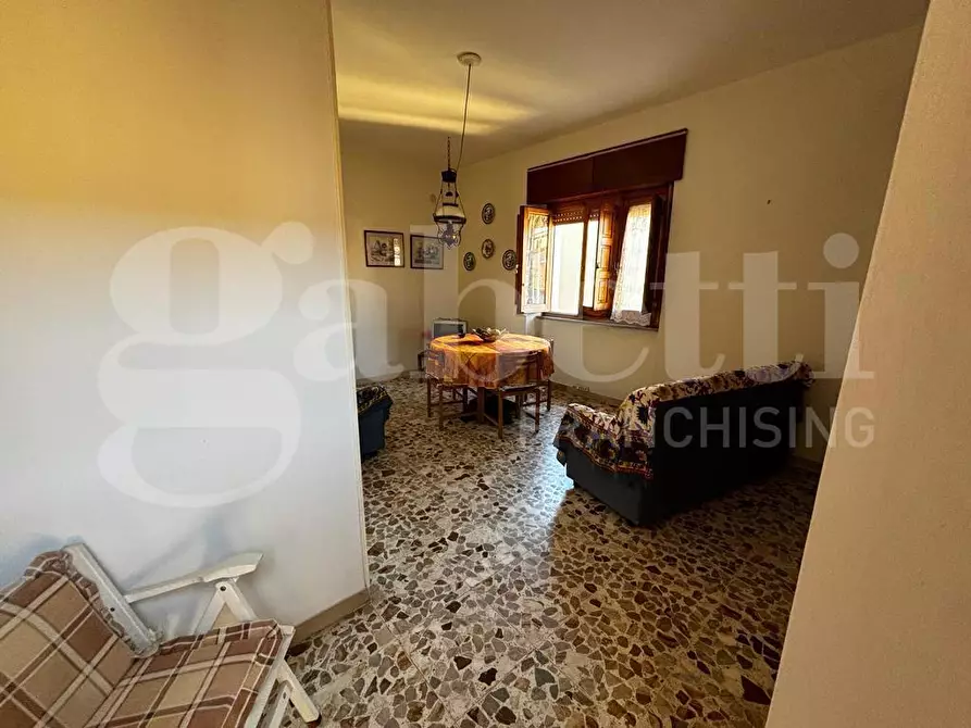 Immagine 4 di Appartamento in vendita  in Via Mercato, 15 a Villamassargia