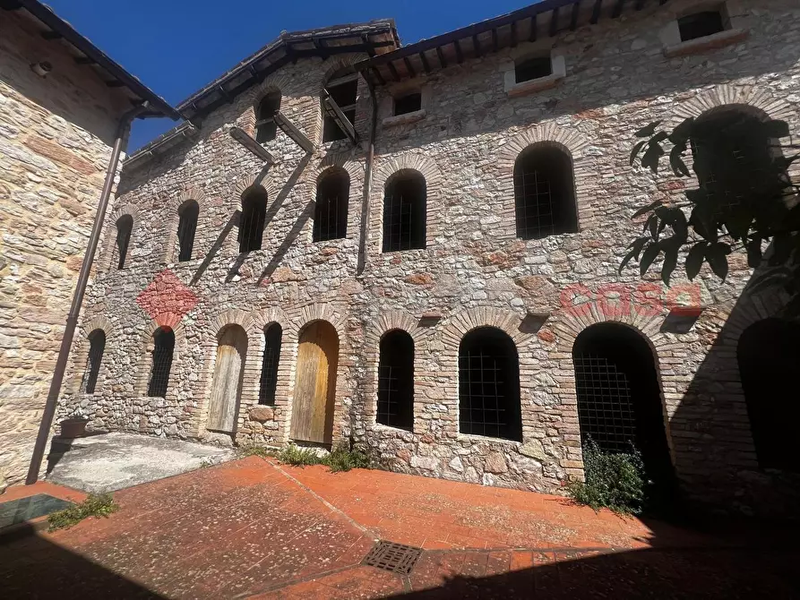 Immagine 3 di Rustico / casale in vendita  in Via FRAZIONE ACERA a Campello Sul Clitunno