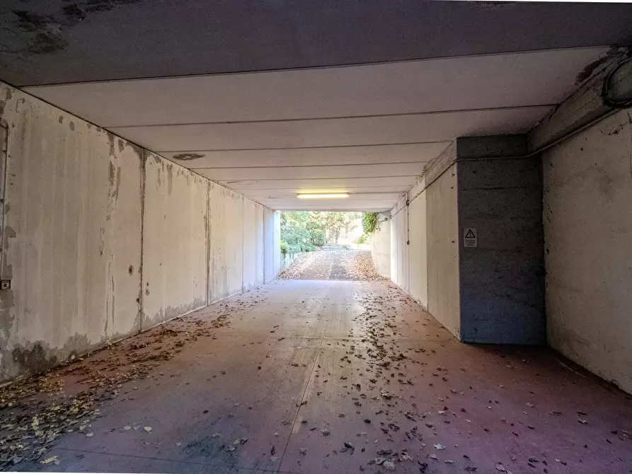 Immagine 16 di Box auto in vendita  in Via San Donato, 46 a Bologna