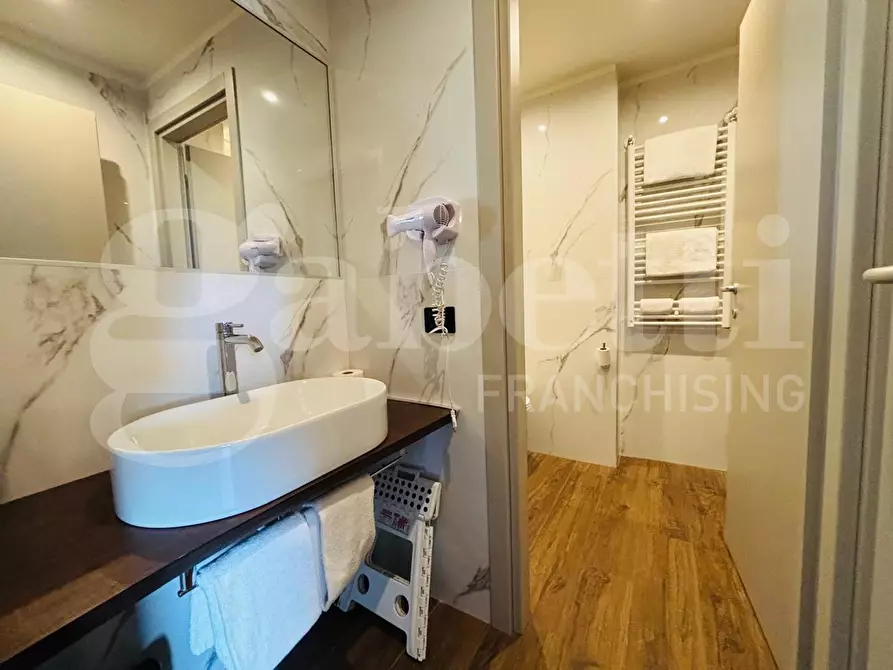 Immagine 26 di Rustico / casale in vendita  in Via Agostino Morando a Roddi