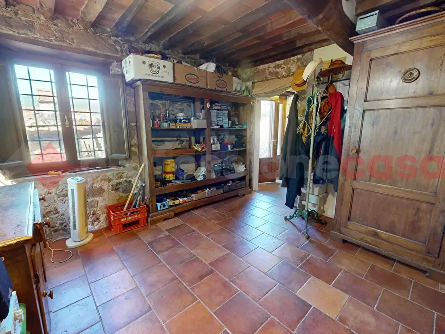 Immagine 9 di Rustico / casale in vendita  in LocalitÃ  castello, 9 a Borgo A Mozzano