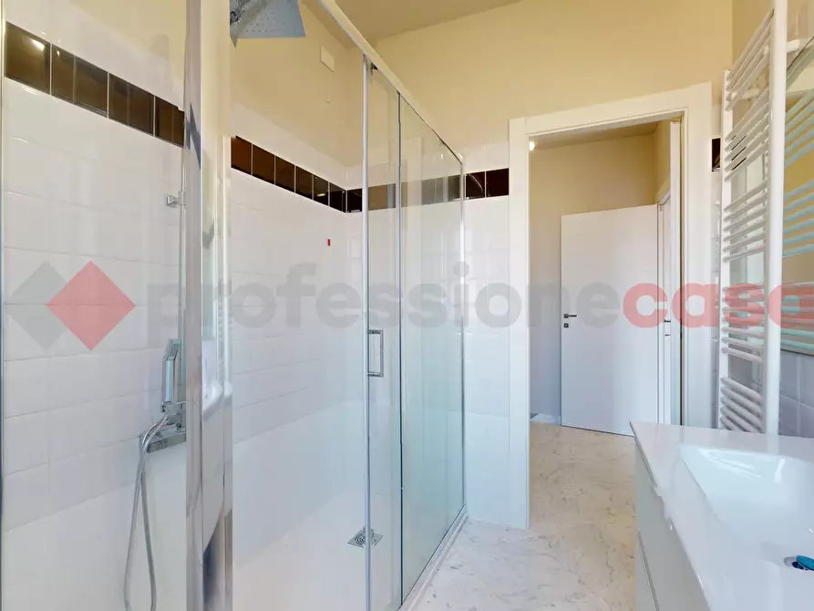 Immagine 24 di Attico in vendita  in Via Giuseppe Mazzini, 104 a Viareggio