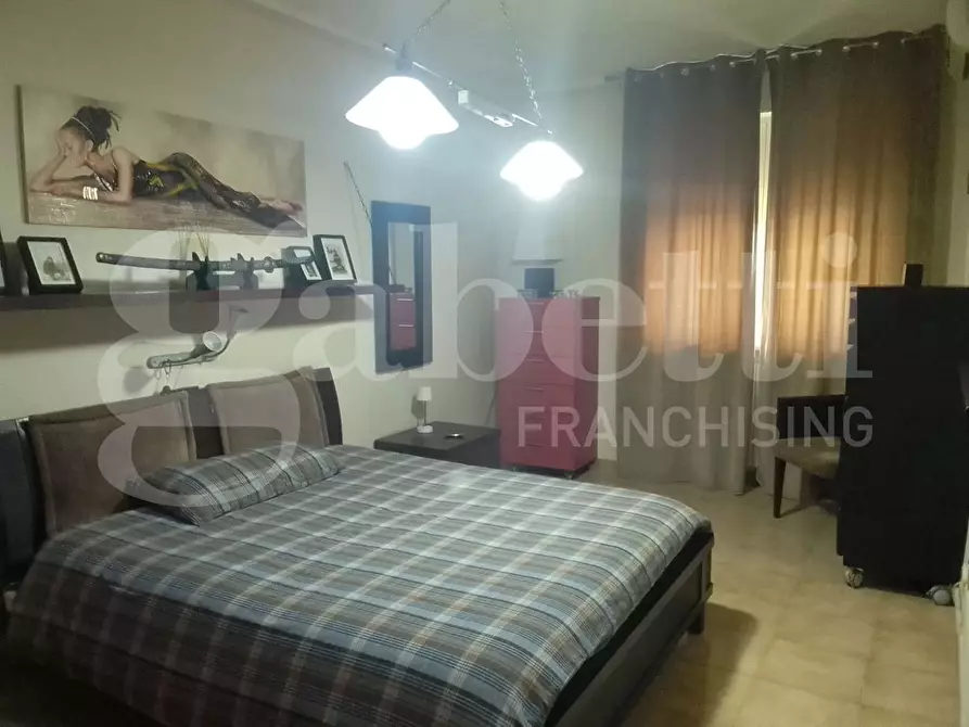 Immagine 14 di Appartamento in vendita  in Piazza G.B.TEDESCO, 22 a Taranto