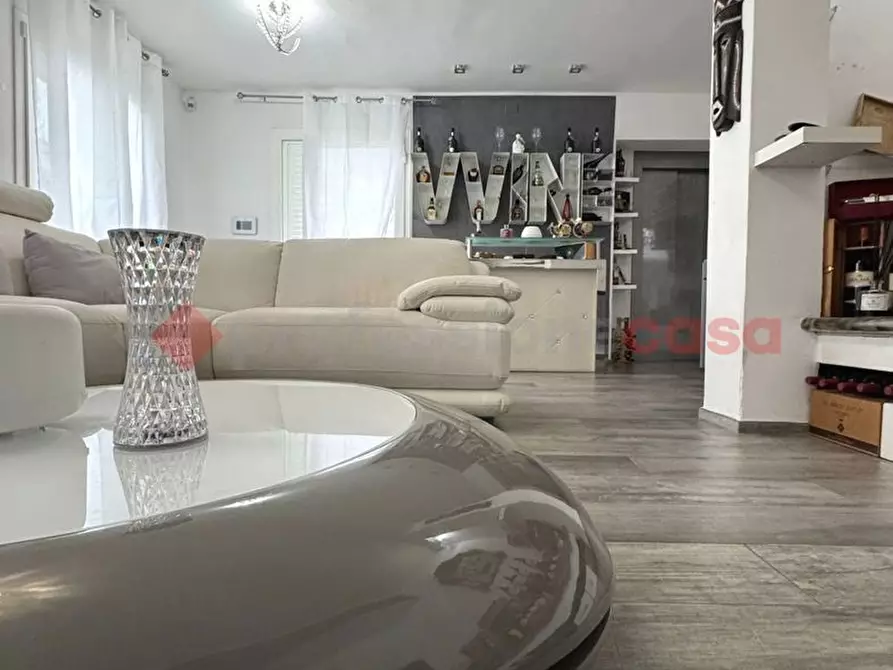 Immagine 6 di Villa in vendita  in Via BARTOLENA a Livorno