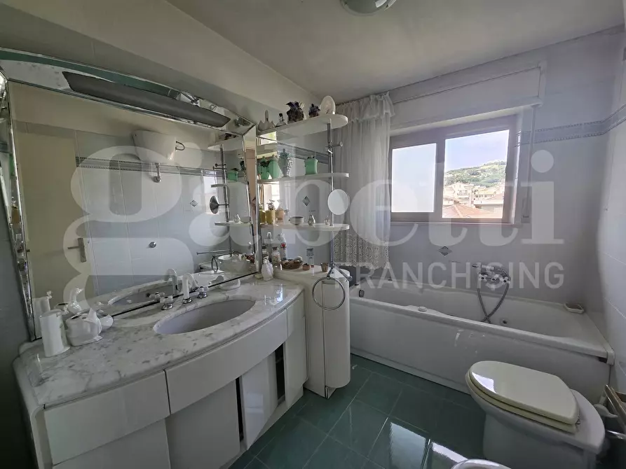 Immagine 12 di Appartamento in vendita  in Via archimede, 11 a Tortoreto