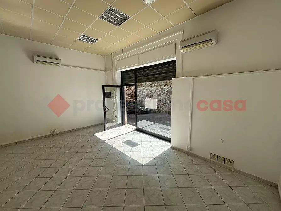 Immagine 8 di Negozio in affitto  in Via degli Arci, 31 a Anagni