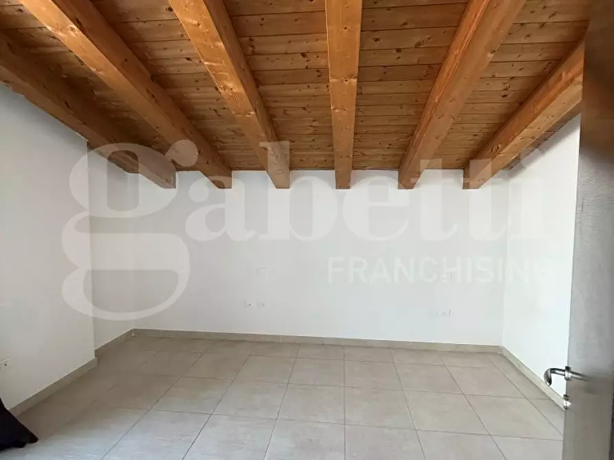Immagine 2 di Casa bifamiliare in vendita  in Strada Perin, 10 a Vicenza