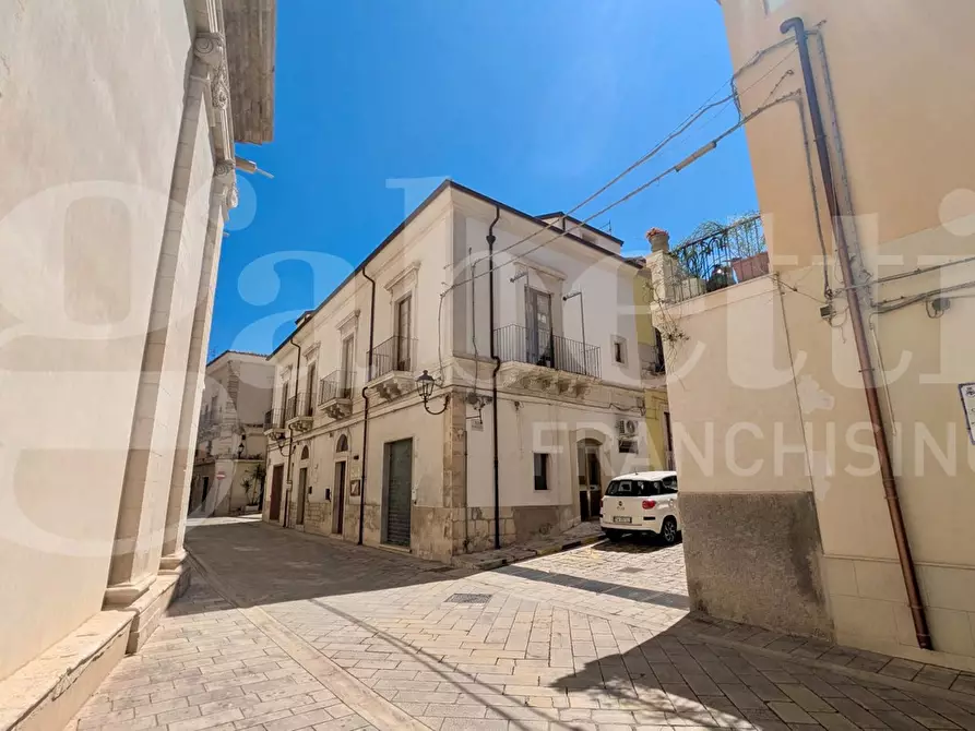 Immagine 38 di Terratetto in vendita  in Via PRINCIPE DI CARIGNANO, 90 a Comiso