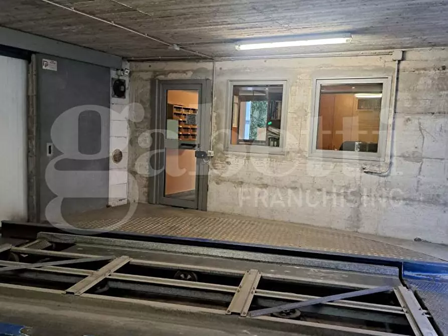 Immagine 8 di Box auto in vendita  in Corso di porta Romana, 55 a Milano