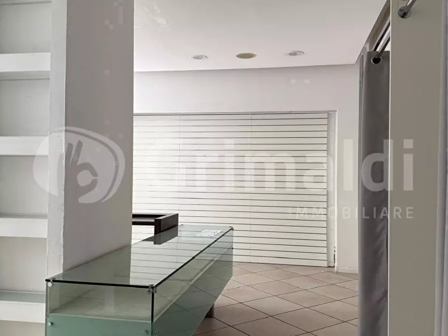 Immagine 4 di Negozio in affitto  in Viale roma, 81 a Cervia