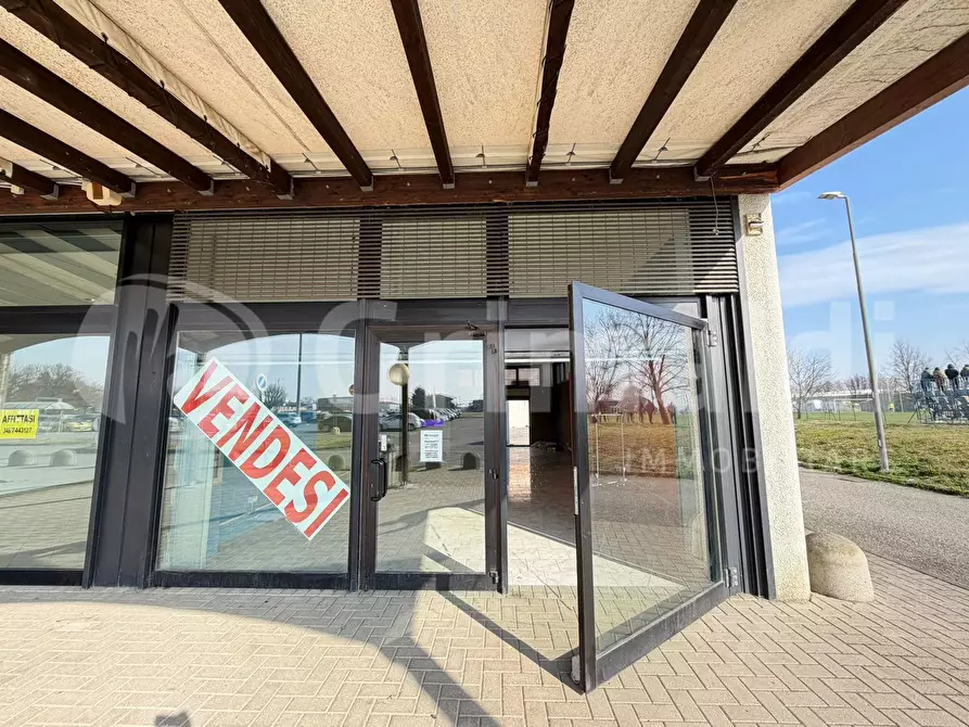 Immagine 8 di Attività commerciale in vendita  in Via Emilia Piacentina, 4 a Castel San Giovanni