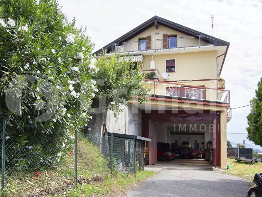 Immagine 13 di Albergo/B&B/Residence in vendita  in Via Besozzo, 12 a Mercallo