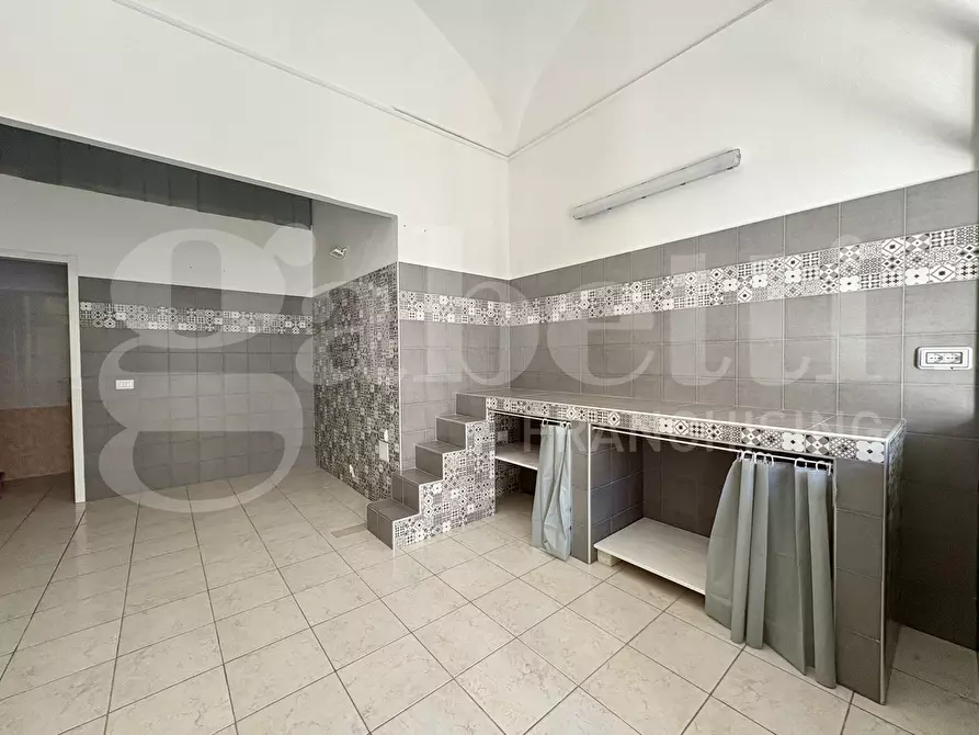 Immagine 5 di Negozio in vendita  in Via Roma, 104 a Sassari