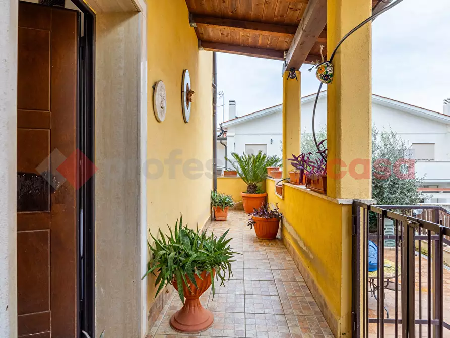 Immagine 23 di Casa quadrifamiliare in vendita  in Via Monteprandrone a Roma